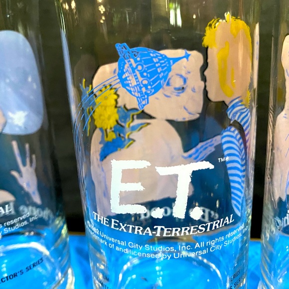 E.T. Extra Terrestrial 1982 Universal Studios Pizza Hut Collector Series Glasses - Picture 14 of 15
